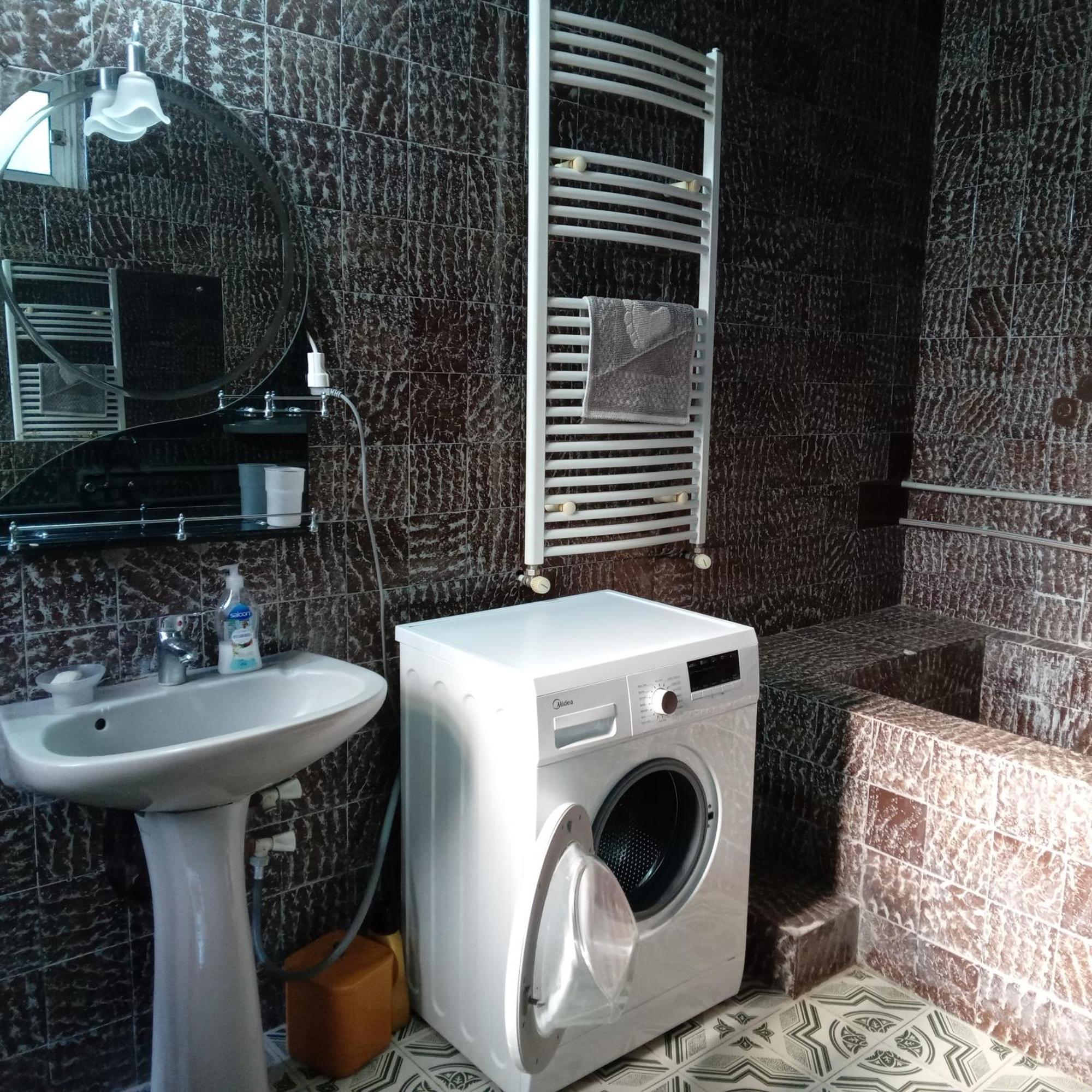 Tilda&Matilda Bed & Breakfast Kutaisi Exterior photo